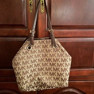 Michael Kors purse